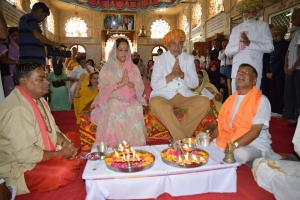 HH Pragmalsinh Jadeja and Rajmata Priti Devi (Kutch)