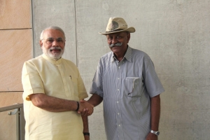 Rajkumar Shri Divyarajsinhji Lakhtar with Prime Minister of India Shri Narendra Modiji