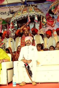 Rajkumar Shri Yashpal Sinhji Lakhtar at Than-Tarnetar fair