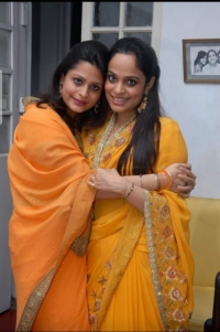 Rajkumari Adrija Manjari Singh and Rajkumari Richa Manjari Singh, daughters of Raja Ajeya Pratap Singh (Manda)