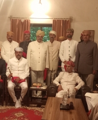 Thakur Saheb Digvijay Singh Ji (sitting left) with HH Maharana Mahendra Singh Ji Mewar at Samore Bagh during talwar bandhi ceremony (Mohi)