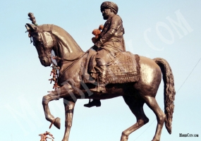 Statue of HH Maharaja Shri Waghji Thakore (Morvi)