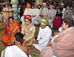 HH Maharaja Yaduveer Krishnadatta Chamaraja Wodeyar adopted as the head of the Mysore royal family (Mysore)