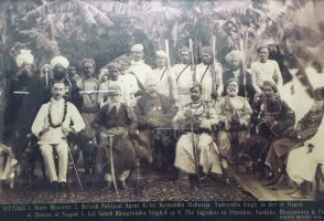 Yadvendra Singh of Nagod with his Sardars and the political agent of the British (Nagod)