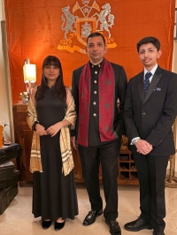 Thakur saheb Ranjit Singhji with his two children Kuwar Jyotiraditya singh and Baisa Arundhati Kumari Namli