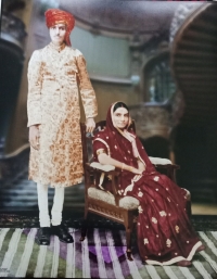 Darbarsaheb Ajitsinhji with his mother Balubasaheb daughter of Piprala Jagir in Kutch