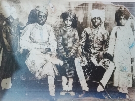 Late Darbarsahib shri Kalubhasahib Sardarsinhji Gohil of Nanimal with his four Kumars (Nanimal)