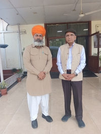 Th. Dr. Yashpal Singh Tanwar with Raja Amar Singh Chandel of Ramgharh