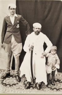 Maharaj Shri Hari Singh with his Sons Kr. Balwant Singh and Kr Dalwant Singh