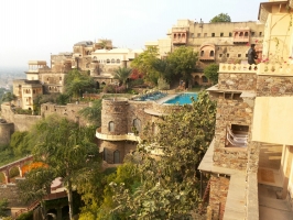 Neemrana Fort-Palace