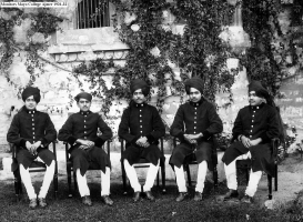 Rao Kishan Singh ji of Nindar in the middle (Mayo college Ajmer 1931-32)