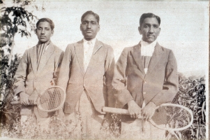 Rawat Raghunath Singh ji (right) and Rao Kishan Singh ji (left) (Nindar)