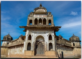 Laxmi Narayan Temple, Orchha built by Maharaja Vir Singh Deo Bundela