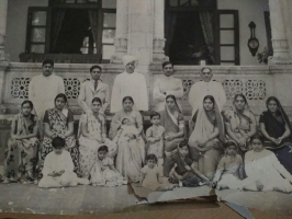 HH Thakore Saheb Shri ManSinhji along with family (Palitana)