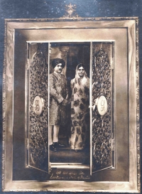 HH Thakore Sahib Shri Sir Bahadur Sinhji Man Sinhji and his wife HH Thakorani Bai Shri Sita Ba Kunverba Sahiba (Palitana)