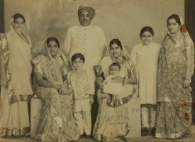 Thakorsahib Bahadursinhji Mansinhji Gohil and family