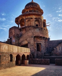 After failing twice, in the third attack, the Hindupat Khichi Chauhan rulers of Raghogarh established their supremacy over the fort of Bajrangarh