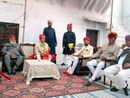 Shriji and Lakshyaraj Singh Mewar with Kunwar Sahib Manavjeet Singh of Raipur after the Tilak Dastur Ceremony (Raipur)