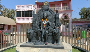 Idol of Maharana VerisalSinh Ji I, now gracing the precincts of Harsiddh Mata Ji temple in Rajpipla, stands as a timeless ode to his remarkable legacy