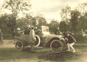 Maharaja Vijaysinhji of Rajpipla driving his car, with Lady Willingdon seated beside and Governor of Bombay Presidency Lord Willingdon at the back, in 1917