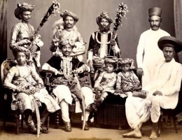 Maharana Gambhirsinhji Verisalji of Rajpipla with his eldest son Yuvraj Chhatrasinhji, two other younger sons and courtiers in 1875. (Rajpipla)