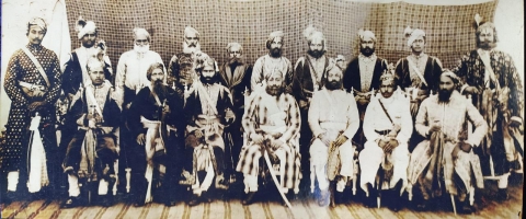 Maharaja Venkat Raman Singh Judeo Bahadur with their ilakedars (Chiefs)