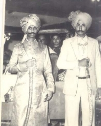 Ds Meramwala Sahab and his younger brother Ds Bhupendrawala saheb of Sanala (Sanala)