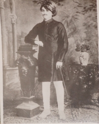 Late Nek Namdar Darbar Shri Hipawala Nathuwala Saheb of Sanala