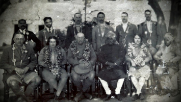 1932 visit by HE Governor of Bihar, Wife of Governer, Lady in Waiting, with Raja Udit Narayan Singh and Yuvraj Laliteshwar Prasad Singh. Standing behind District Officers Munger in Shakarpura