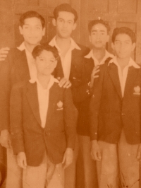 Rajkuamar Visheshwar Singh (extreme right) with HH Maharaja Madhav Rao Scindia (extreme left)