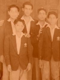 Rajkuamar Visheshwar Singh (extreme right) with HH Maharaja Madhav Rao Scindia (extreme left)