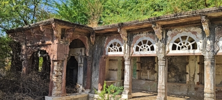 Inside view of Sindarli Garh