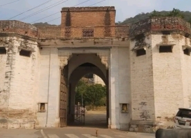 Entrance gate of Sirohi Fort