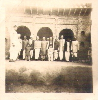 Thakur Lakhan Singh Ji, standing in middle