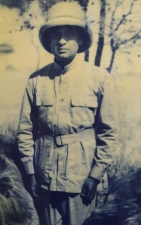 H.H Maharaja Ramanuj Saran Singh deo During his hunting campaign in 1924