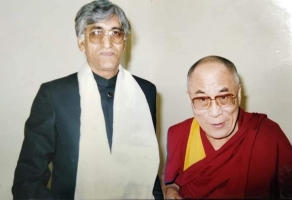 H.H Maharajadiraj T. S Singh Deo (Surguja) with Holy Highness Dali lama (Surguja)