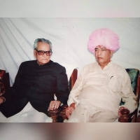 Late Thakur Mohan Singh ji Raghav with brother-in-law Late Thakur Bhairon Singh ji Shekhawat - former Vice President of India (Tasing)