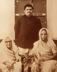 Maharaj Pratap Singh Ji with his mother and mother in law
