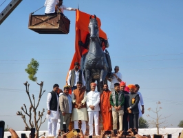 H.H. Shriji Hukum Maharana Saheb Vishvaraj Singh Ji Mewar at Pali for inaugration of Rao Kumpa ji Rathore's Statue