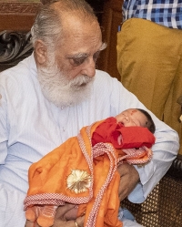 Maharaj Shri Arvind Singhji of Udaipur with his grandson Bhanwar Shri Haritraj Singh (Udaipur)