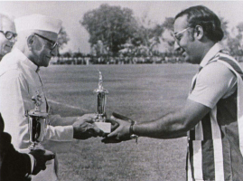 Shriji Arvind Singh Mewar receiving an accolade from PM Morarji Desai